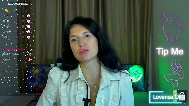 Snapshot of Alianna_Solo_Kisses chatting on October 28, 2025, 12:15 pm Alianna Solo Kisses online show from October 28, 2025, 12:15 pm