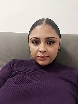 MelannyBell online show from December 13, 2025, 8:15 pm