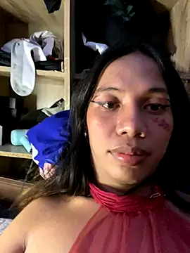 whiteladyboy online show from November 5, 2025, 7:17 pm