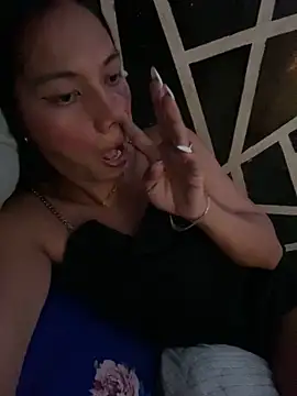 Snapshot of whiteladyboy chatting on October 22, 2025, 5:29 am whiteladyboy online show from October 22, 2025, 5:29 am