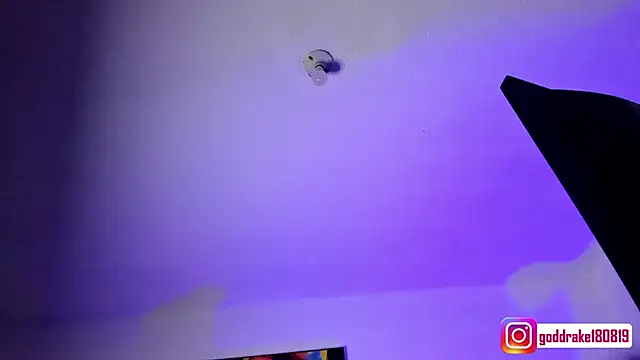 god drake online show from December 17, 2024, 6:53 pm