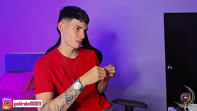 god drake online show from February 4, 2025, 4:59 am