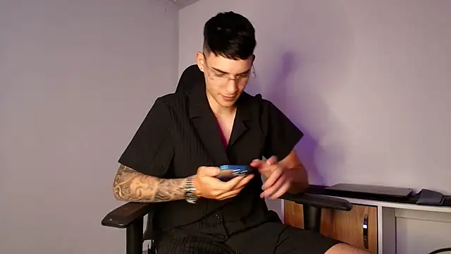 god drake online show from April 13, 2026, 5:33 am