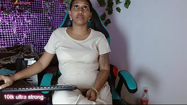 Kristel lee online show from December 5, 2025, 3:54 pm