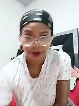 Melanie candy  online show from April 15, 2026, 6:12 pm