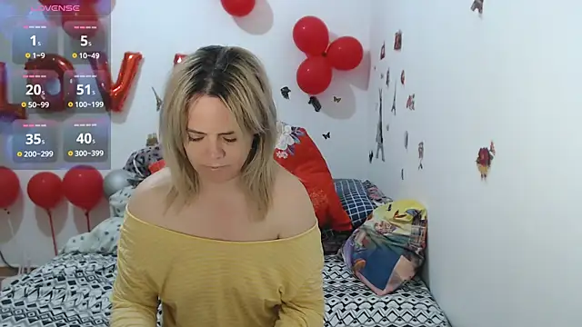 hotmilf4uxxx online show from March 25, 2026, 9:19 am