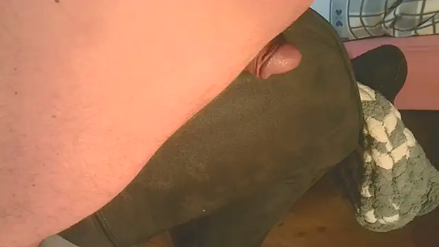 T0Yforeskin online show from April 25, 2026, 8:06 am