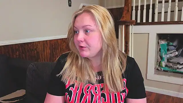 Snapshot of PhatAssBlond chatting on February 13, 2026, 5:35 pm PhatAssBlond online show from February 13, 2026, 5:35 pm