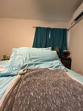AllieCatWhore online show from July 17, 2026, 4:59 pm
