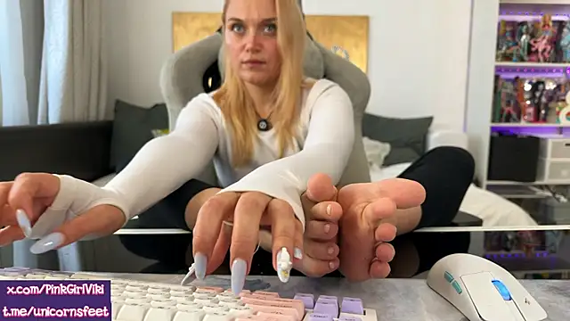 Snapshot of unicornsfeet chatting on September 20, 2025, 11:04 am unicornsfeet online show from September 20, 2025, 11:04 am