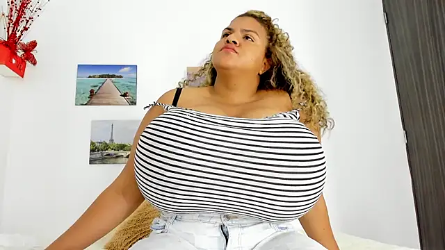 bigmom69  online show from December 16, 2025, 12:09 pm