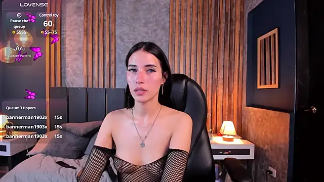 Christina Johns online show from December 4, 2024, 5:38 pm