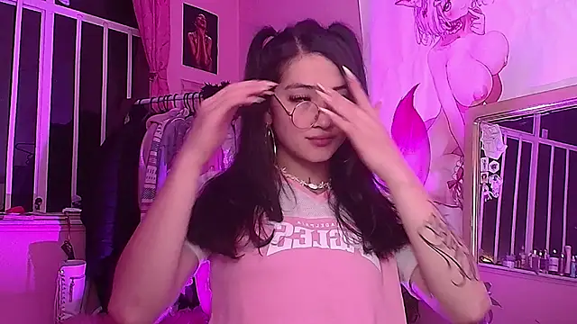 moonfiredancer online show from September 25, 2025, 3:01 am