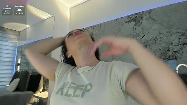 Snapshot of LIZ_HOLMES chatting on October 11, 2025, 11:33 am LIZ HOLMES online show from October 11, 2025, 11:33 am