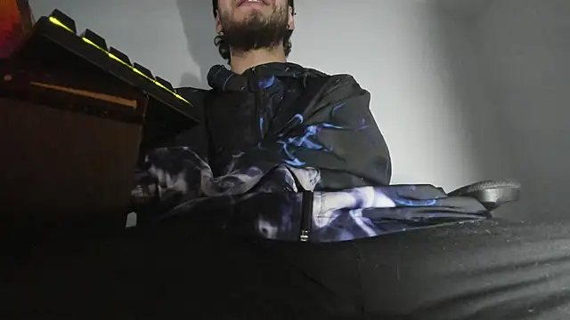 s sven03 online show from October 31, 2025, 1:46 am