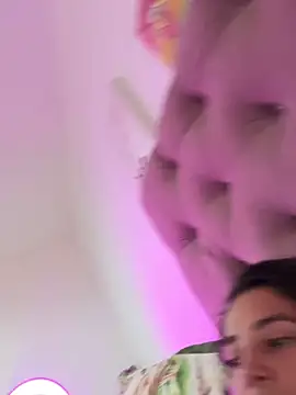 Taylortits online show from October 5, 2025, 4:31 pm