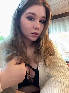 Snapshot of PumaShyXD chatting on November 15, 2025, 11:25 am PumaShyXD online show from November 15, 2025, 11:25 am