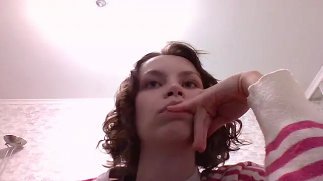 Snapshot of milly_ross chatting on September 20, 2025, 4:34 pm milly ross online show from September 20, 2025, 4:34 pm