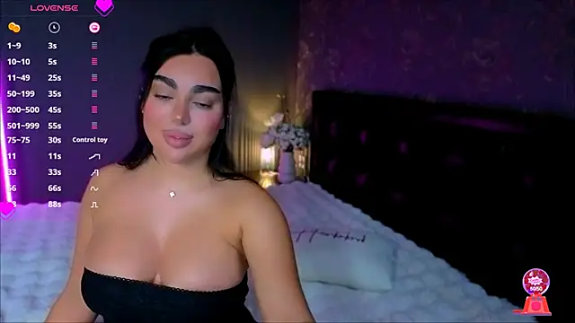 babyleilaa online show from October 31, 2025, 11:00 pm