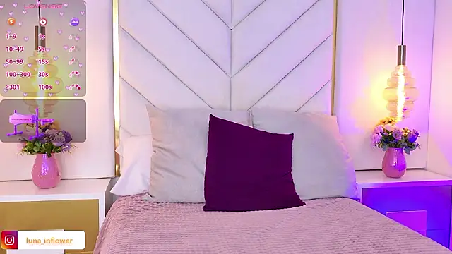 Flor delunaa online show from March 10, 2026, 12:53 pm