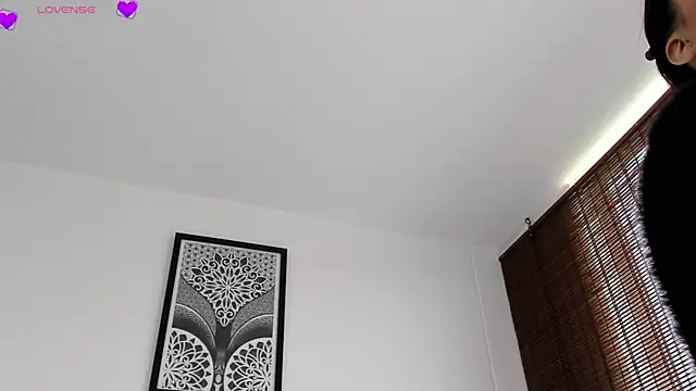 VeronicaTonu online show from October 1, 2025, 7:40 pm