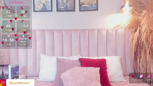 Snapshot of Alisson__Thompson chatting on November 7, 2025, 8:24 pm Alisson Thompson online show from November 7, 2025, 8:24 pm