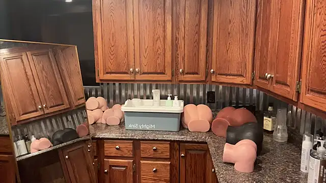 Snapshot of AlphaZack_14 chatting on February 13, 2025, 1:15 pm AlphaZack 14 online show from February 13, 2025, 1:15 pm