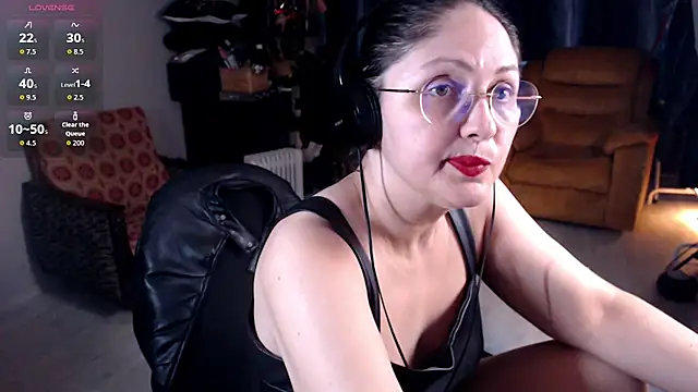 Snapshot of Imperatriza chatting on November 10, 2025, 11:48 am Imperatriza online show from November 10, 2025, 11:48 am