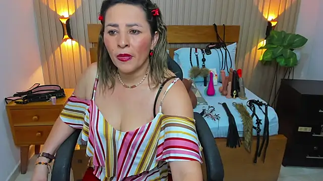 Snapshot of luciana_ballesteros_ chatting on September 11, 2025, 12:27 pm luciana ballesteros  online show from September 11, 2025, 12:27 pm