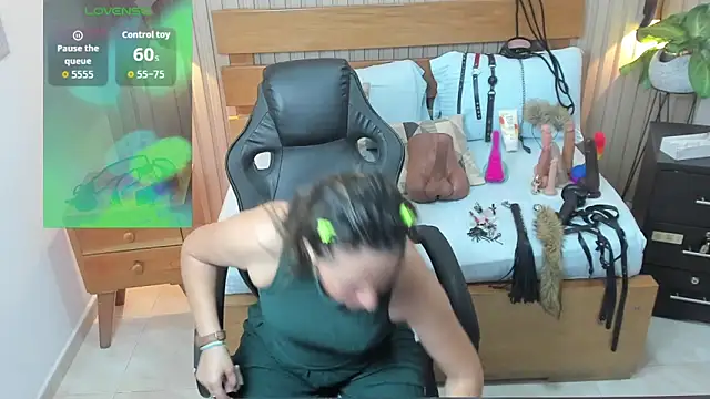 Snapshot of luciana_ballesteros_ chatting on October 8, 2025, 12:39 pm luciana ballesteros  online show from October 8, 2025, 12:39 pm