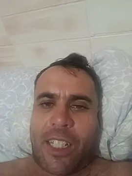 Snapshot of Canario33 chatting on July 4, 2026, 4:11 pm Canario33 online show from July 4, 2026, 4:11 pm