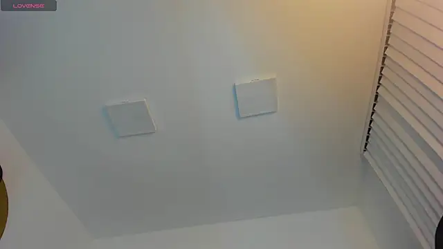 Snapshot of FaloonRoussel chatting on September 19, 2025, 6:01 pm FaloonRoussel online show from September 19, 2025, 6:01 pm