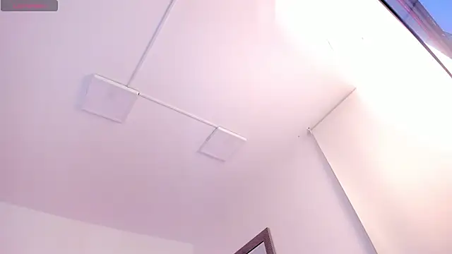 Snapshot of FaloonRoussel chatting on September 26, 2025, 6:04 pm FaloonRoussel online show from September 26, 2025, 6:04 pm