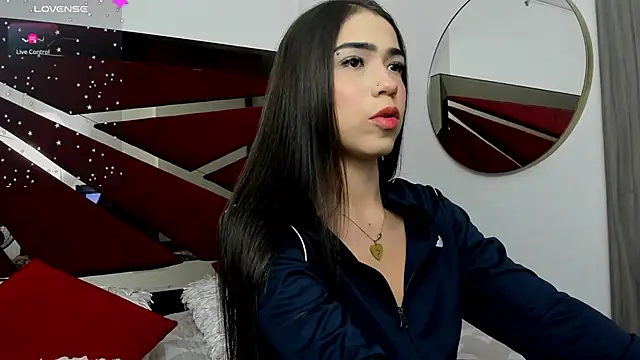 Snapshot of FaloonRoussel chatting on September 28, 2025, 12:50 am FaloonRoussel online show from September 28, 2025, 12:50 am