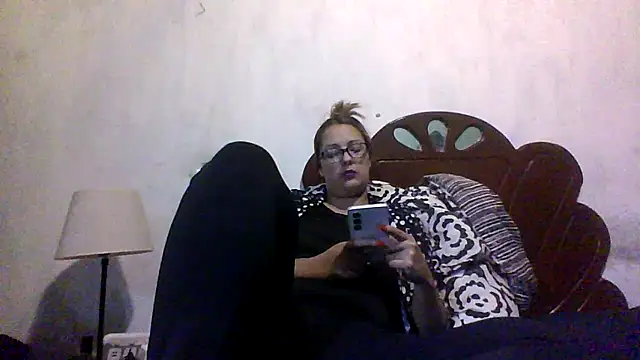 Samanthat33 online show from November 13, 2025, 10:02 pm