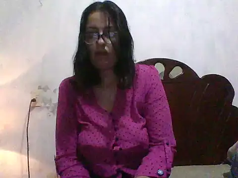 Samanthat33 online show from February 27, 2025, 5:58 pm