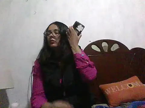 Samanthat33 online show from March 2, 2025, 3:13 am