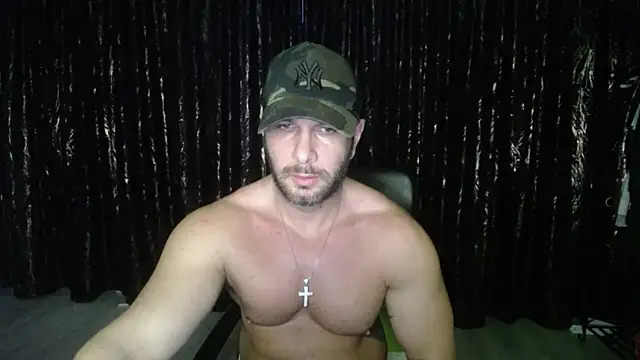 Snapshot of HotterLrgDom chatting on January 23, 2025, 7:11 am HotterLrgDom online show from January 23, 2025, 7:11 am