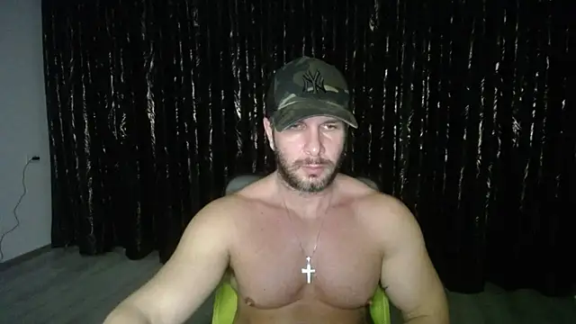 Snapshot of HotterLrgDom chatting on January 25, 2025, 5:51 am HotterLrgDom online show from January 25, 2025, 5:51 am