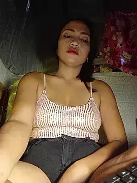 Snapshot of prettybella4u chatting on June 19, 2026, 3:34 am prettybella4u online show from June 19, 2026, 3:34 am