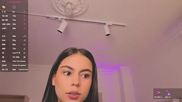 Snapshot of Aleejaa__ chatting on September 30, 2025, 12:11 pm Aleejaa   online show from September 30, 2025, 12:11 pm