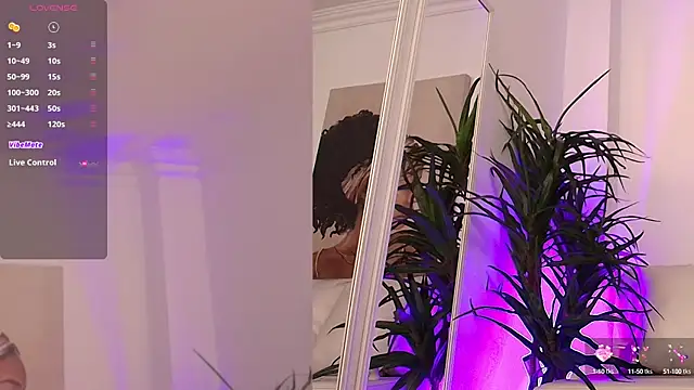 Snapshot of Aleejaa__ chatting on October 10, 2025, 11:33 am Aleejaa   online show from October 10, 2025, 11:33 am