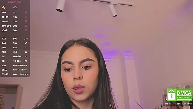 Snapshot of Aleejaa__ chatting on October 6, 2025, 11:33 am Aleejaa   online show from October 6, 2025, 11:33 am