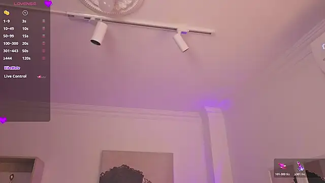 Snapshot of Aleejaa__ chatting on October 24, 2025, 11:31 am Aleejaa   online show from October 24, 2025, 11:31 am