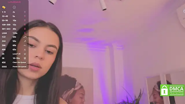 Snapshot of Aleejaa__ chatting on September 17, 2025, 11:23 am Aleejaa   online show from September 17, 2025, 11:23 am