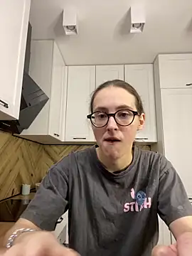 Snapshot of MartiniiSelenna chatting on September 23, 2025, 5:47 am MartiniiSelenna online show from September 23, 2025, 5:47 am