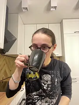 Snapshot of MartiniiSelenna chatting on October 17, 2025, 5:55 am MartiniiSelenna online show from October 17, 2025, 5:55 am