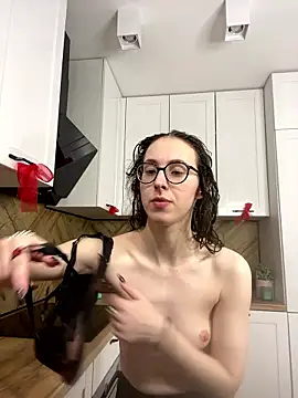 MartiniiSelenna online show from January 13, 2026, 7:01 am