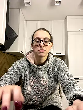 Snapshot of MartiniiSelenna chatting on October 9, 2025, 5:41 am MartiniiSelenna online show from October 9, 2025, 5:41 am