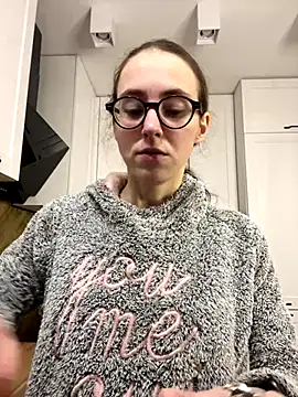 Snapshot of MartiniiSelenna chatting on October 10, 2025, 5:41 am MartiniiSelenna online show from October 10, 2025, 5:41 am